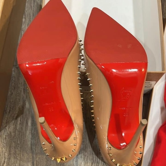 Christian Louboutin - Picture 3 of 3